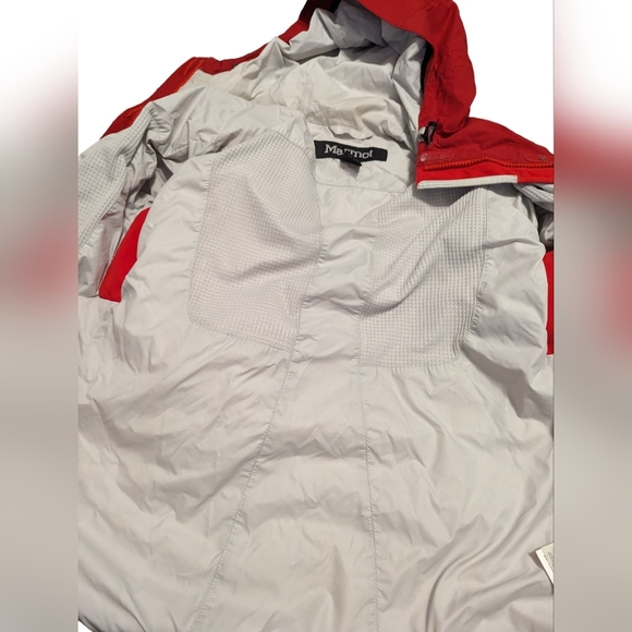 Red Lightweight Marmot Jacket Coat Size Women's Small - Rain/Cold Weather - Picture 5 of 14